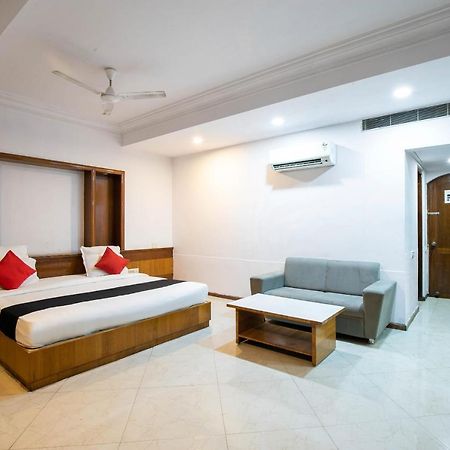 Collection O 49275 Hotel Suman City Gandhinagar Extérieur photo